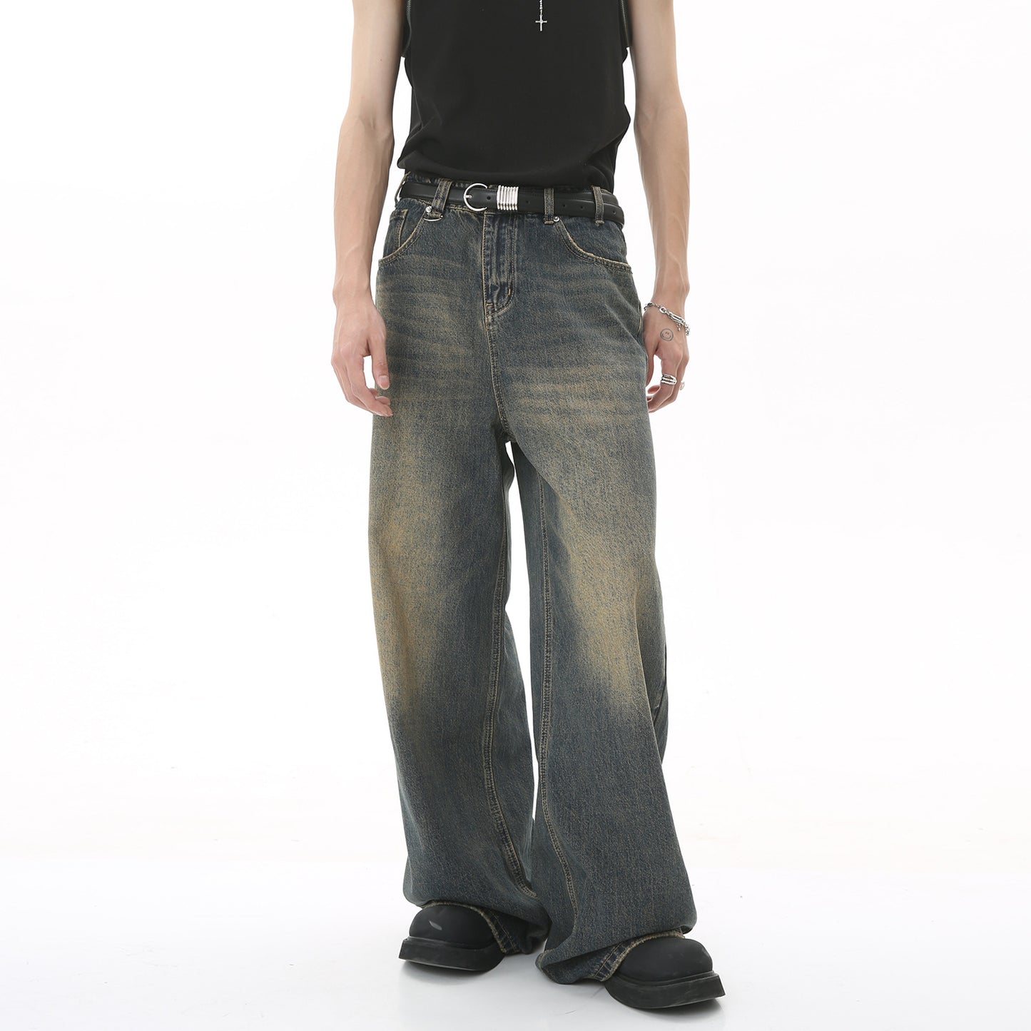 Trendy vintage wide denim pants!