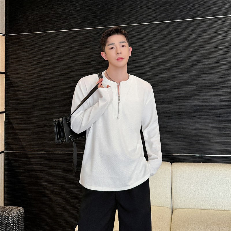 Men's modern monochrome half-zip pullover top!