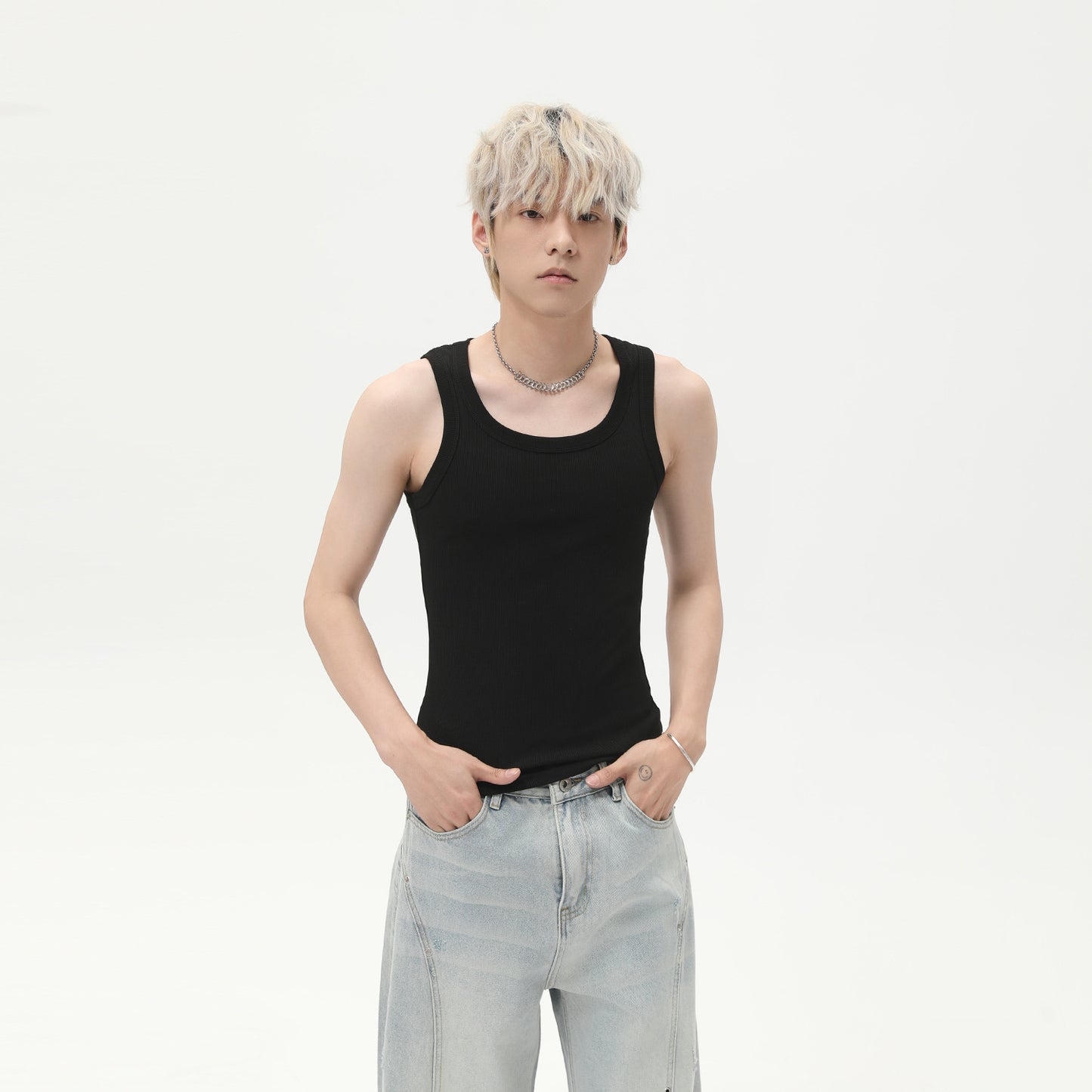 Solid Color Casual Rib Slim Sleeveless Pullover Vest！